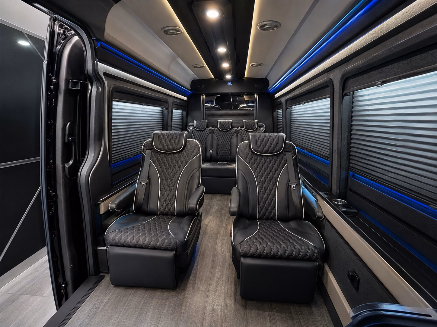 airport transfers for sports teams large tour groups traveling through renton