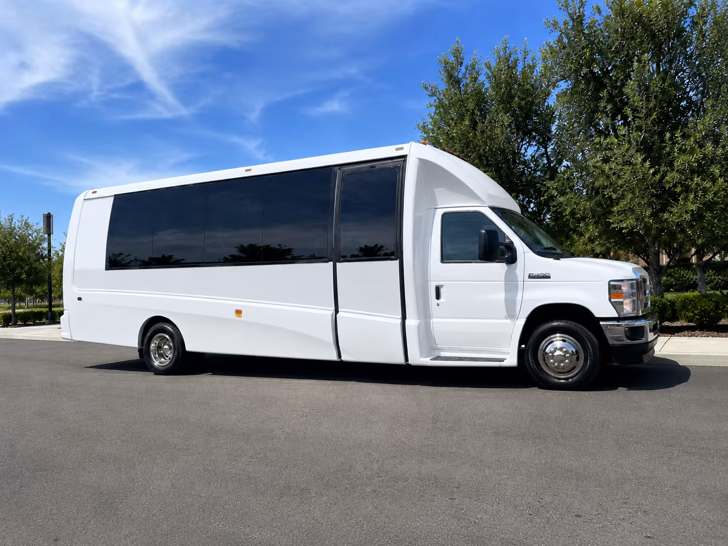 conference and convention bus rentals for renton and bellevue events