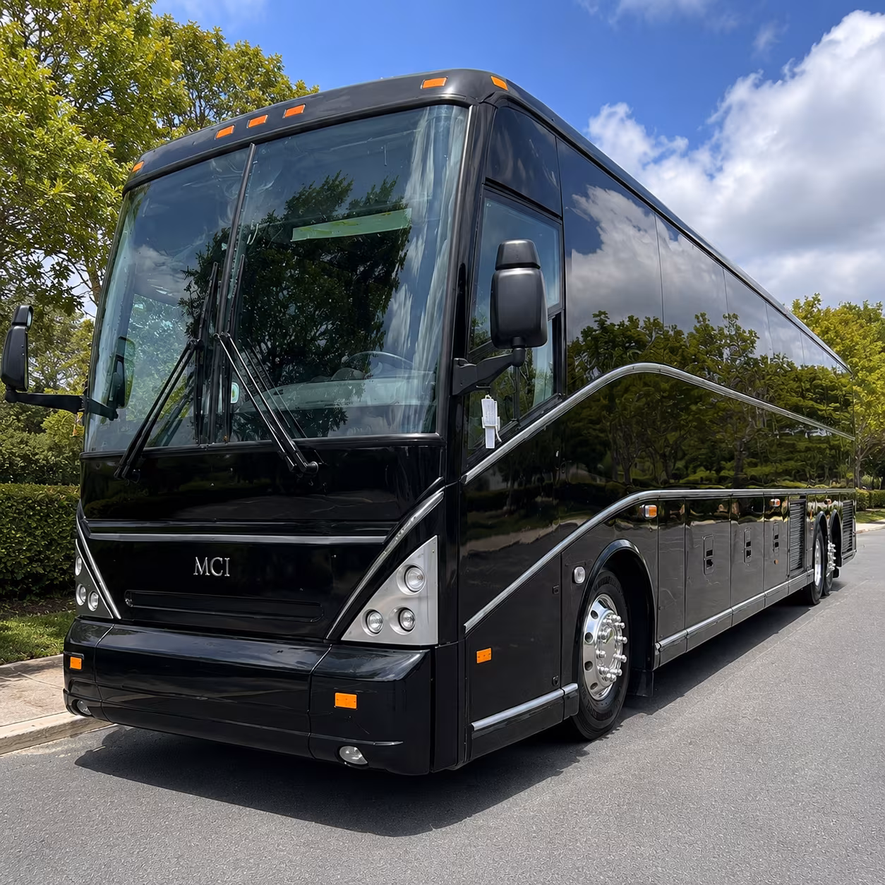 military shuttle buses connecting renton to joint base lewis mcchord